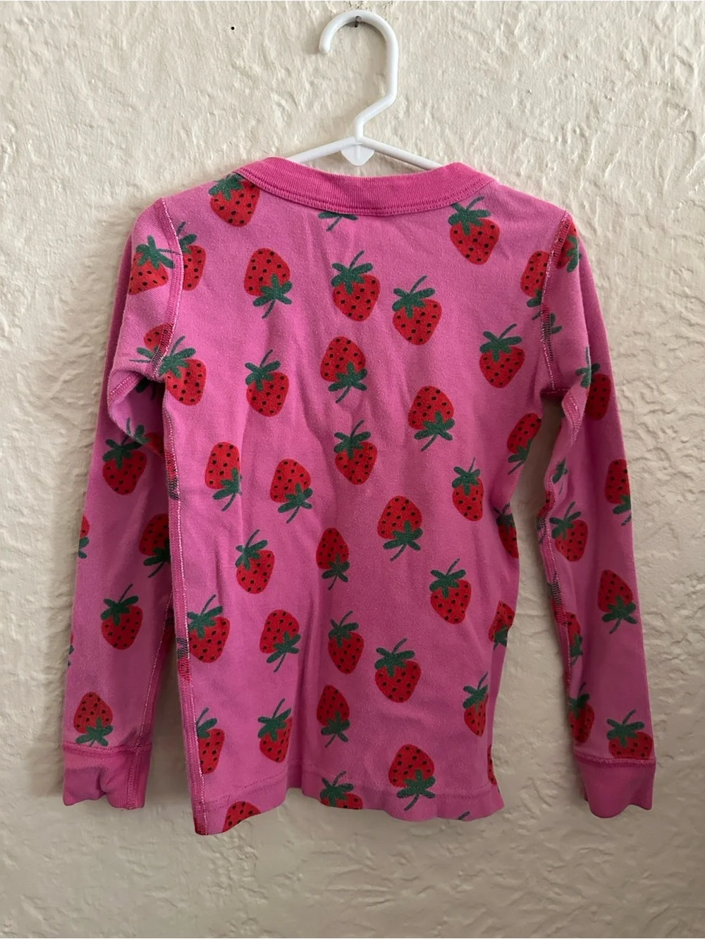 Hanna Andersson Pink Red Green Strawberry Pattern Long Sleeve Pajama Top 6-7